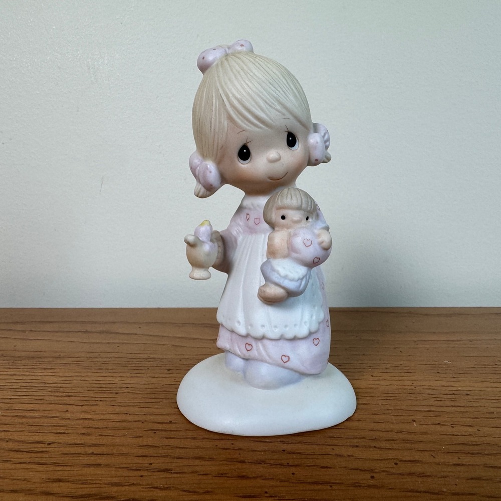 Precious Moments Jesus Is The Light Figurine 1978 E-1373/G Girl with Doll Candle